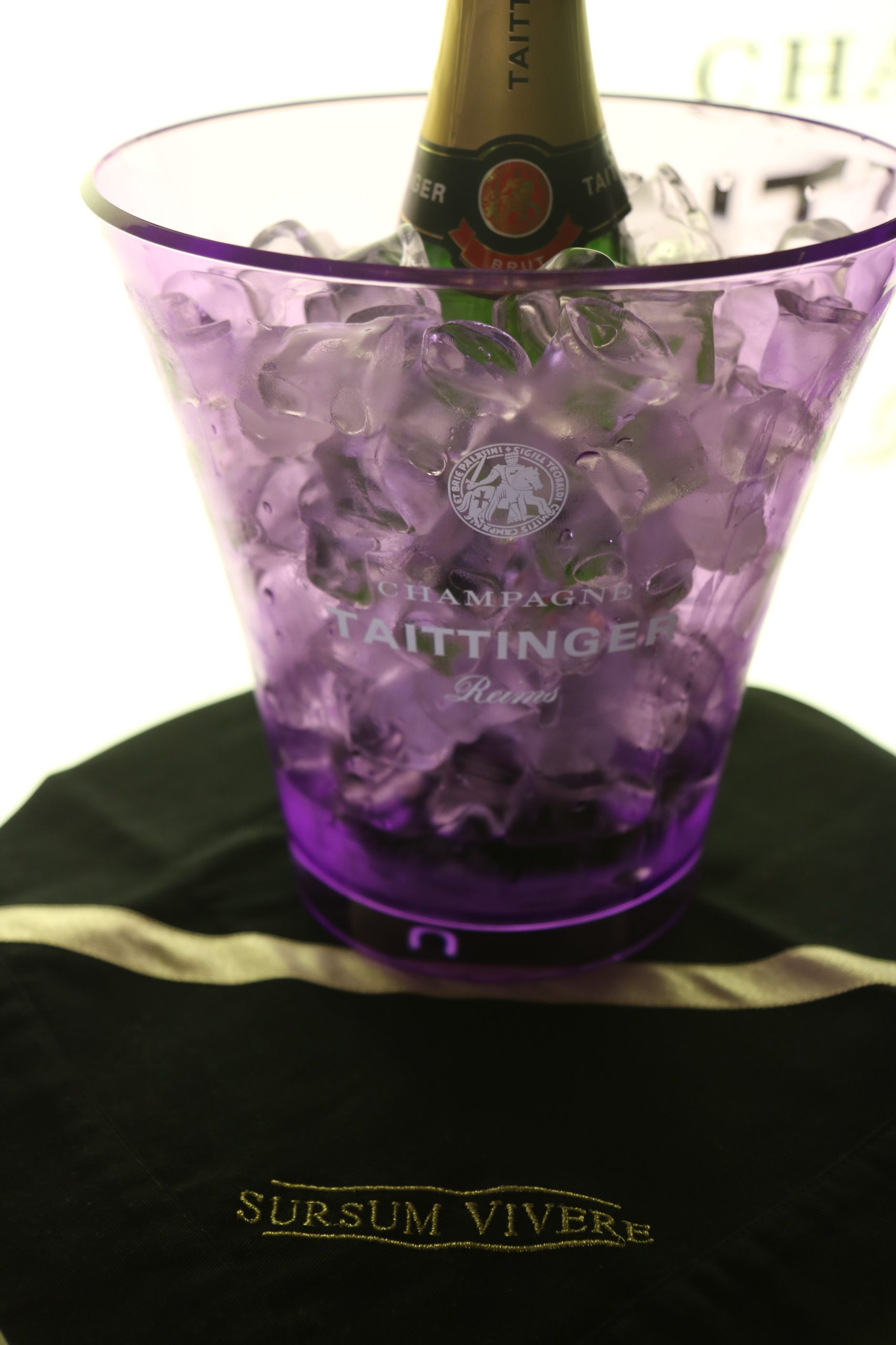 Lila színű Taittinger pezsgőhűtő vödör – 19.500.-Ft