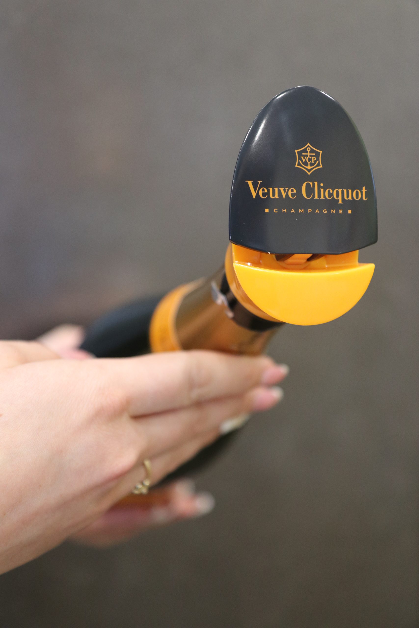 Veuve Clicquot Champagne palackzáró díszdugó – 14.900.-Ft