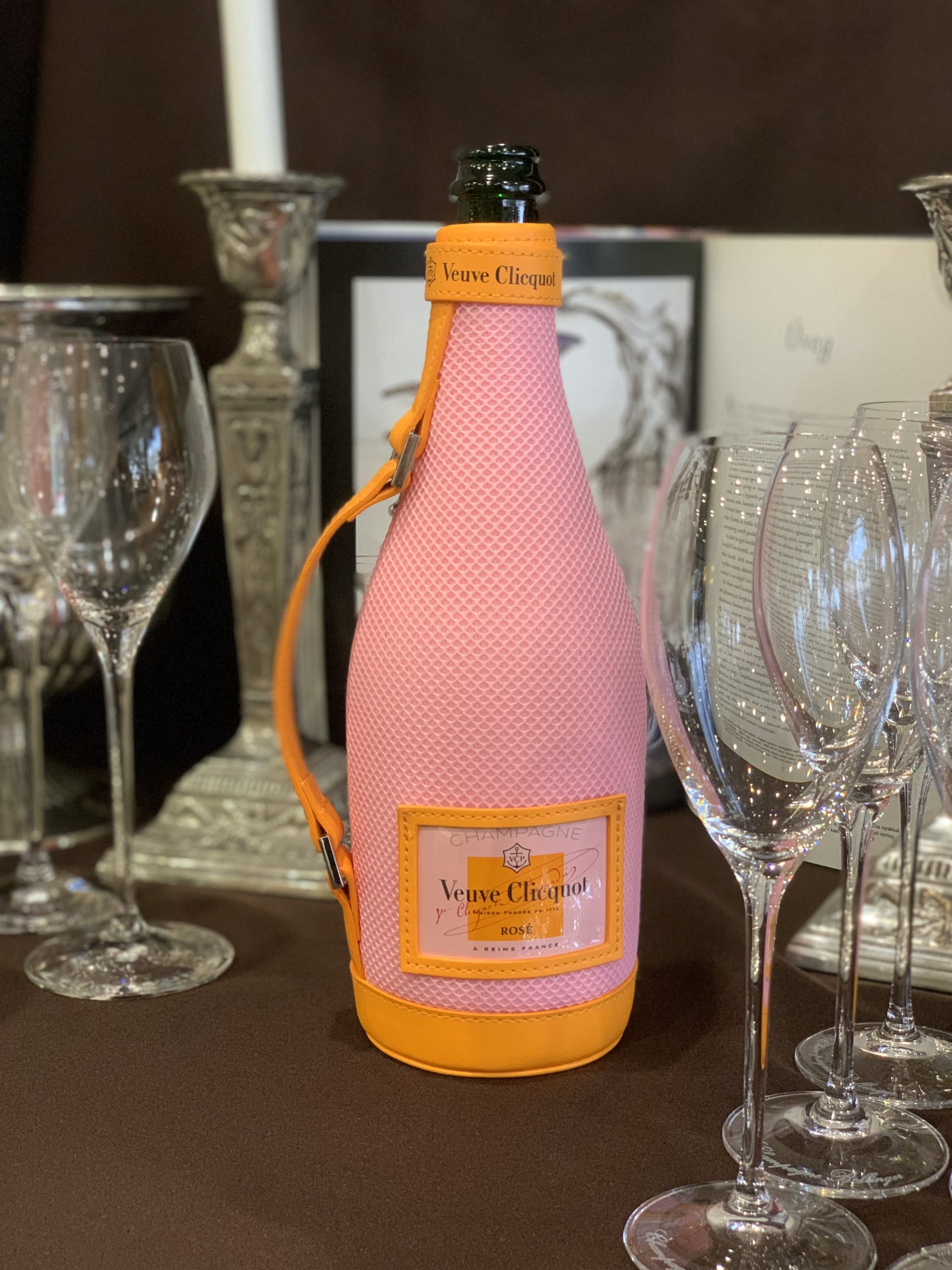 Veuve Clicquot Ponsardin Champagne, PINK ice jacket, neoprén hordozó rosé pezsgőhöz – 14.800.-Ft