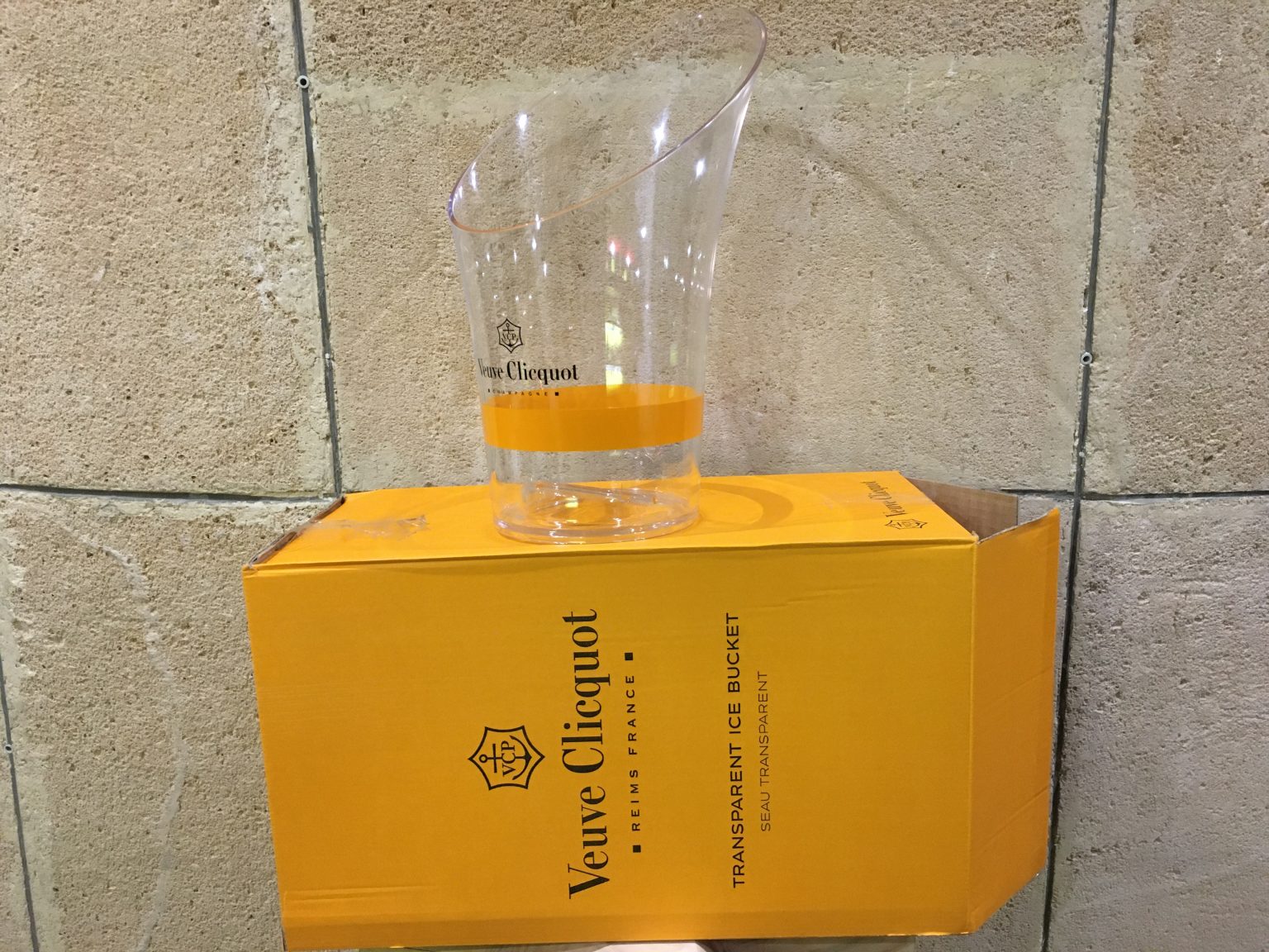 Veuve Clicquot Champagne átlátszó magnum jégveder,  eredeti csomagolásban – ELADÓ