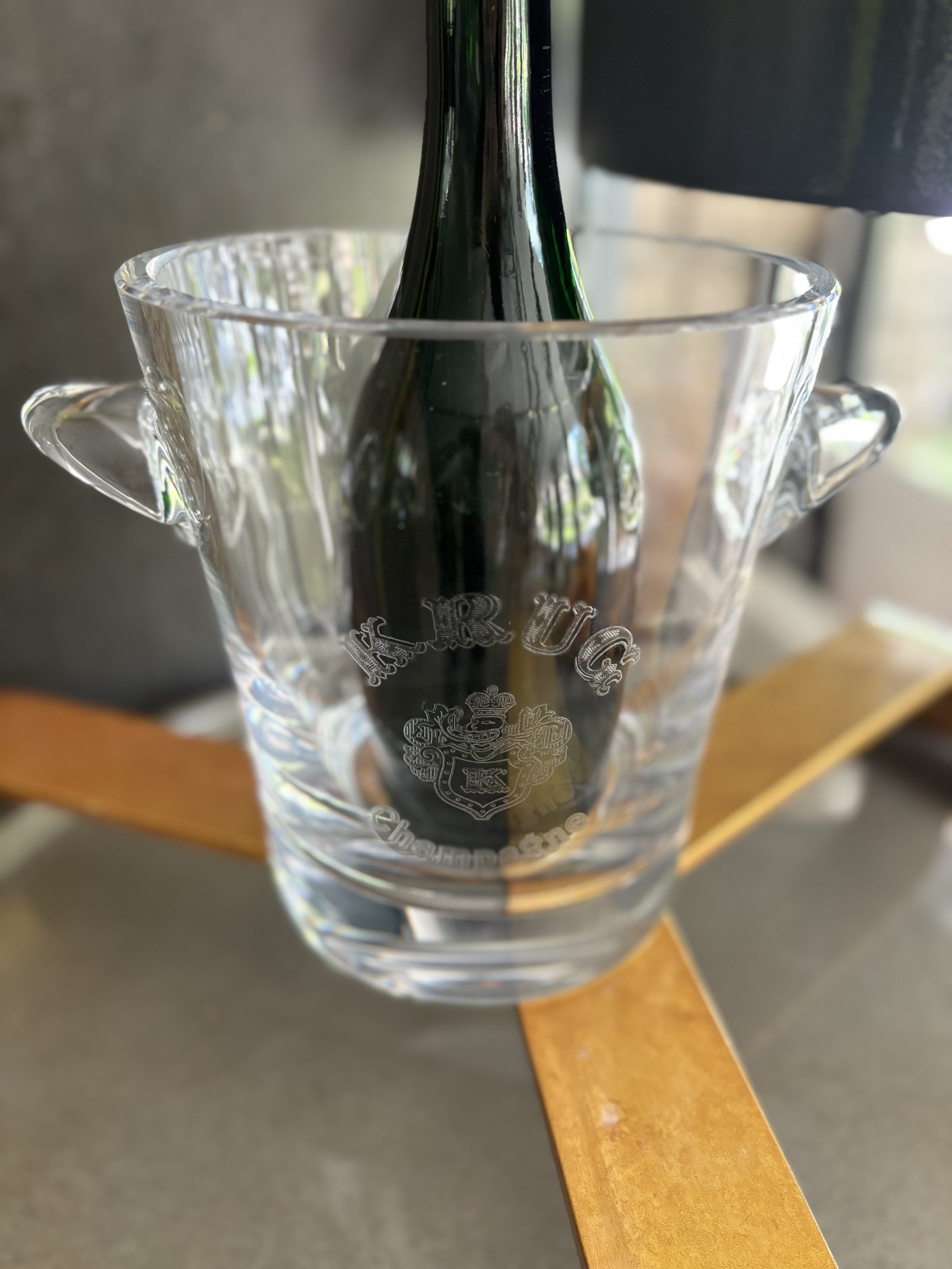 KRUG Champagne gravírozott kristályüveg pezsgőhűtő a 70-es évekből – 172.200.-Ft