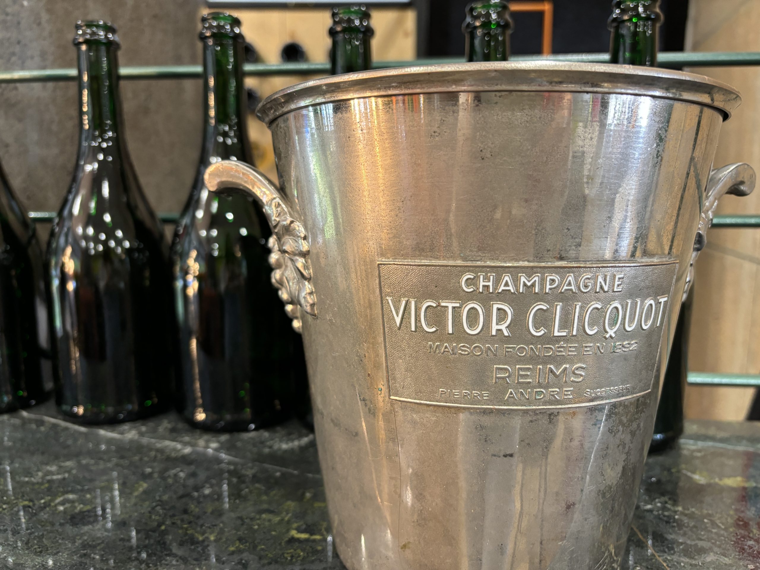 Champagne Victor Clicquot jéghűtő vödör – Egy igazi gyűjtői különlegesség – 112.900.-Ft