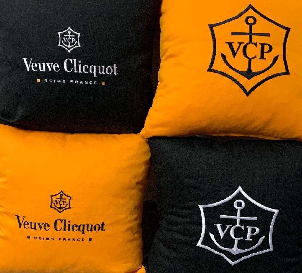 VCP Veuve Clicquot Ponsardin díszpárnák 4 darabos szett – 98.800.-Ft