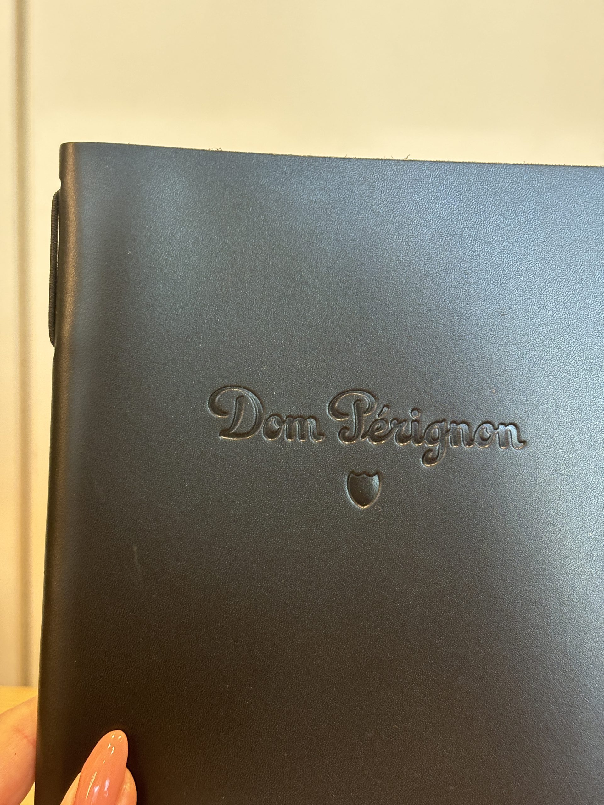 Dom Pérignon Champagne éttermi menütartók Moët & Chandon Millésimé bőrmappák – ELADÓ