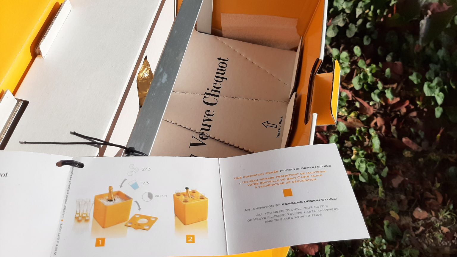 SOLD / ELADVA – 1 palack 2009-es Veuve Clicquot x Porsche Design – The Ice Cube – bontatlan gyári dobozában – 158.500.-Ft