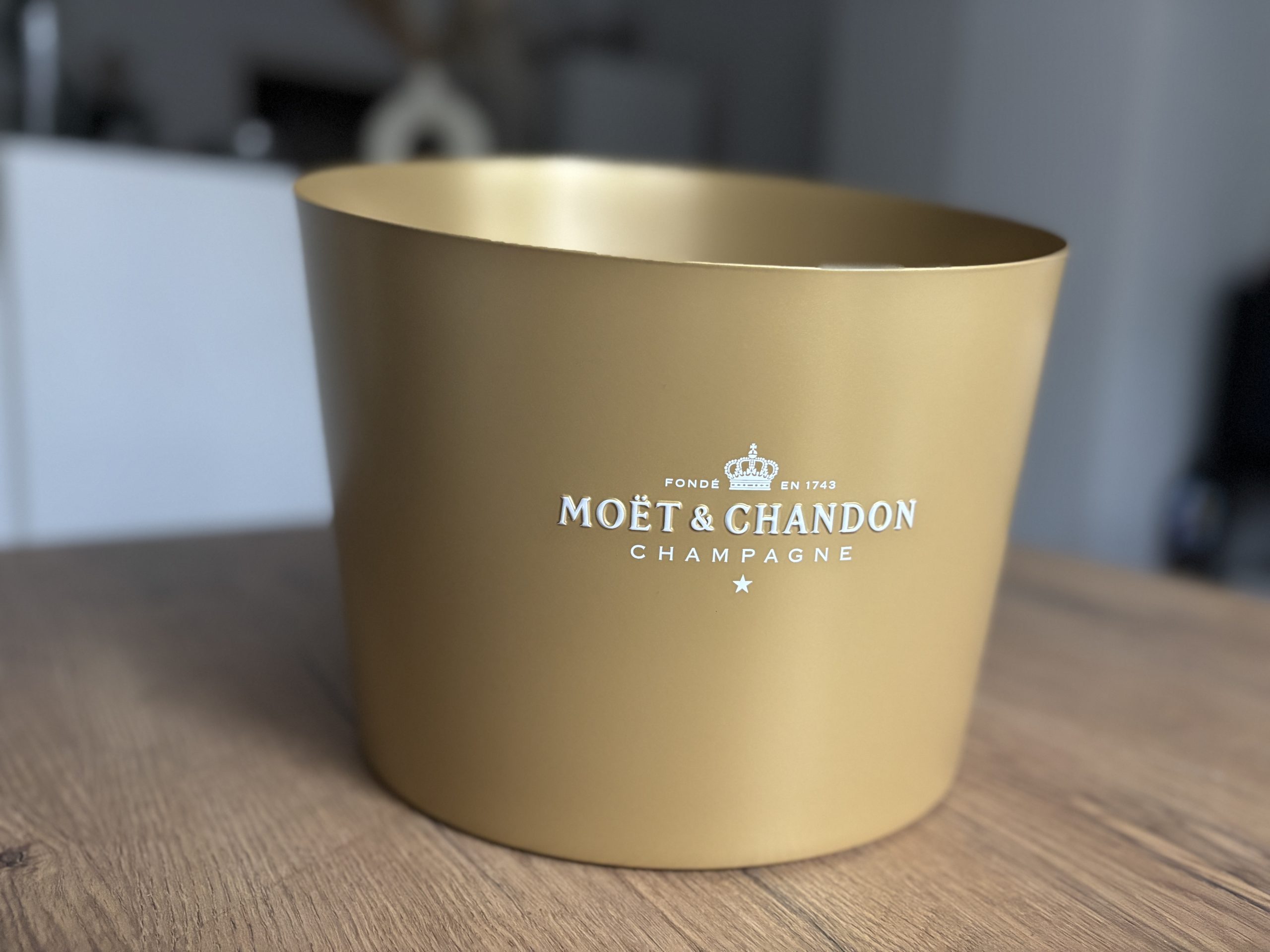 Moët & Chandon matt arany több palackos pezsgőhűtő 2025-ös design – ELADÓ