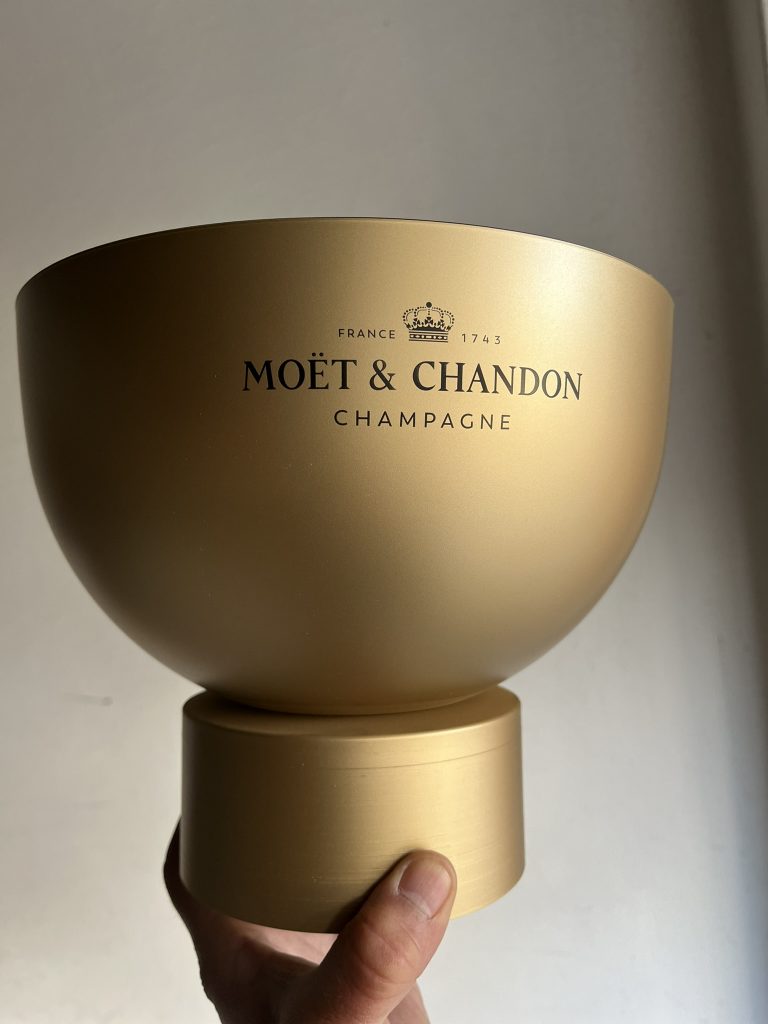 Moët & Chandon aranyszínű talapzatos jégtál – ELADÓ