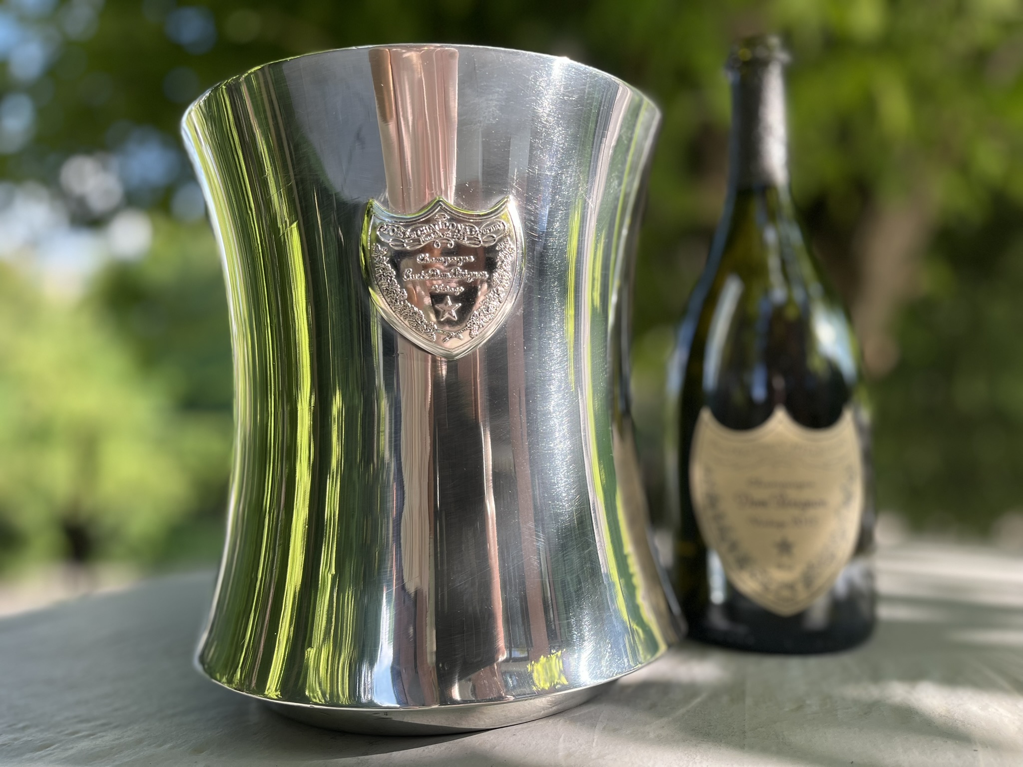 DOM PÉRIGNON ónöntvény pezsgőhűtő – Martin Szekely tervezésében, a Moët & Chandon Millésime számára – ELADÓ