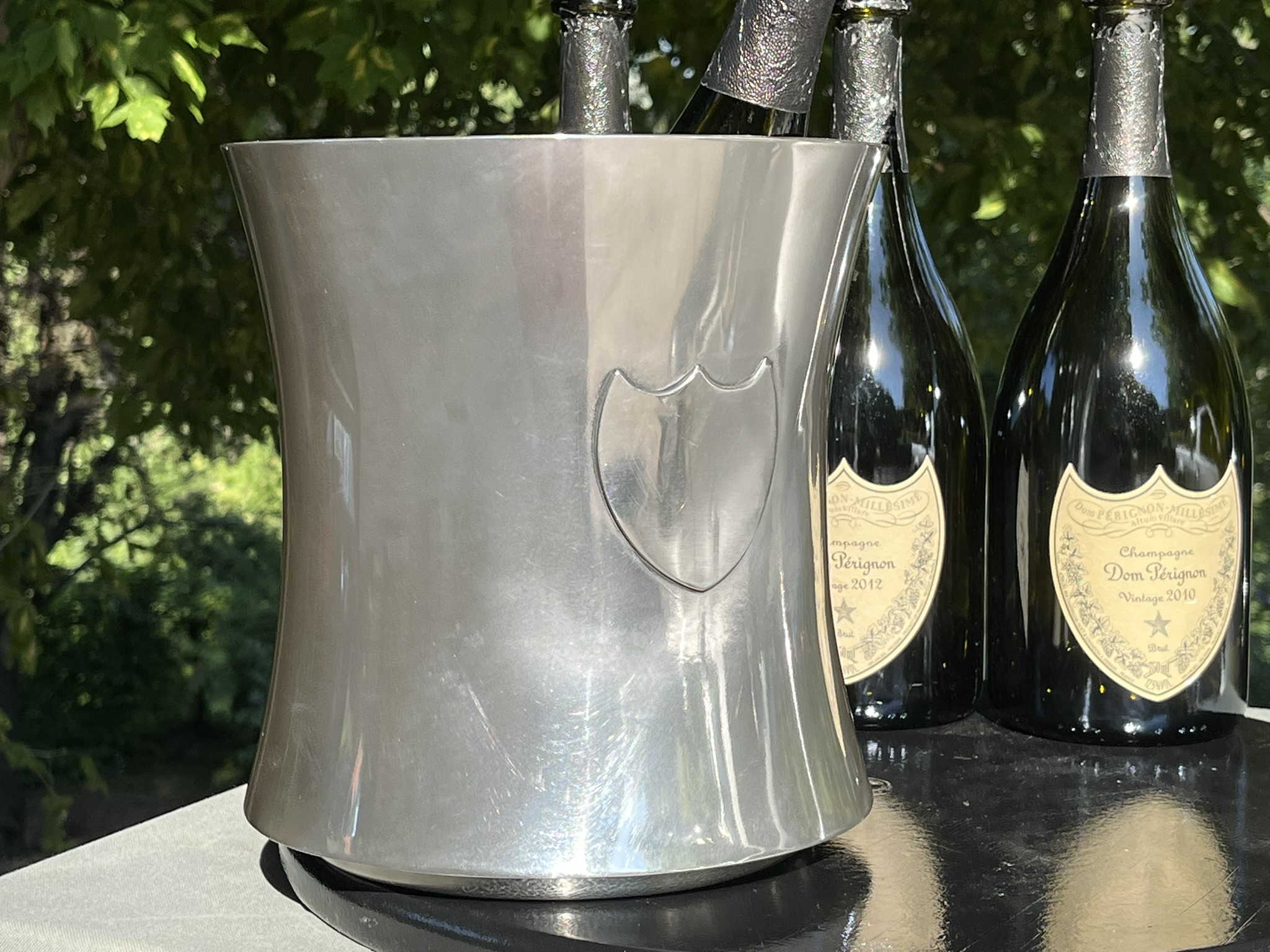 Dom Pérignon Vintage – Moët & Chandon Millésime ónöntvény pezsgőhűtő Martin Szekely tervezésében – ELADÓ