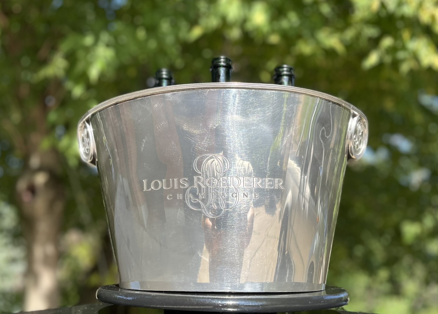 Louis Roederer Champagne 3-4 palackos ónból készült pezsgőhűtő az Orfèvrerie d’Anjou műhelyéből
