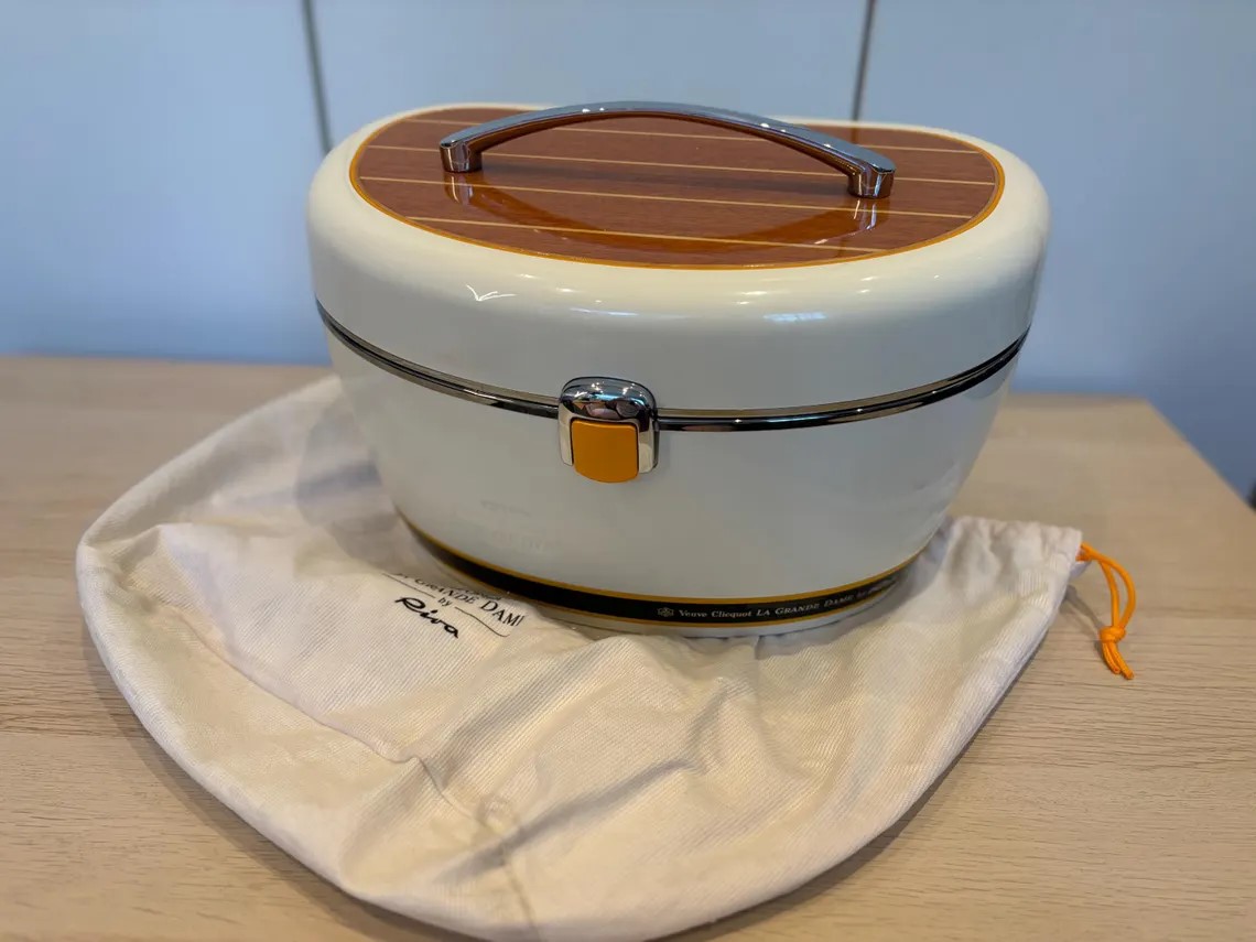Riva & Veuve Clicquot 1998 – La Grande Dame by Riva Cruiser Bag pezsgőtáska két pohárral – ELADÓ