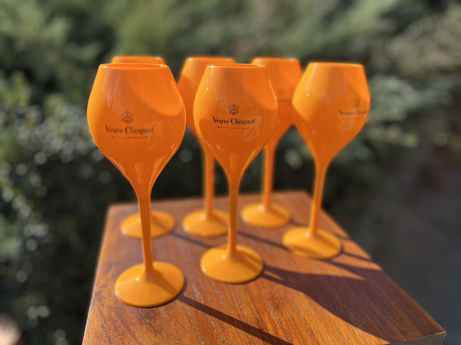 Veuve Clicquot Ponsardin Party Poharak – Limitált Sárga Kiadás, 6 Darabos Szett – ELADÓ