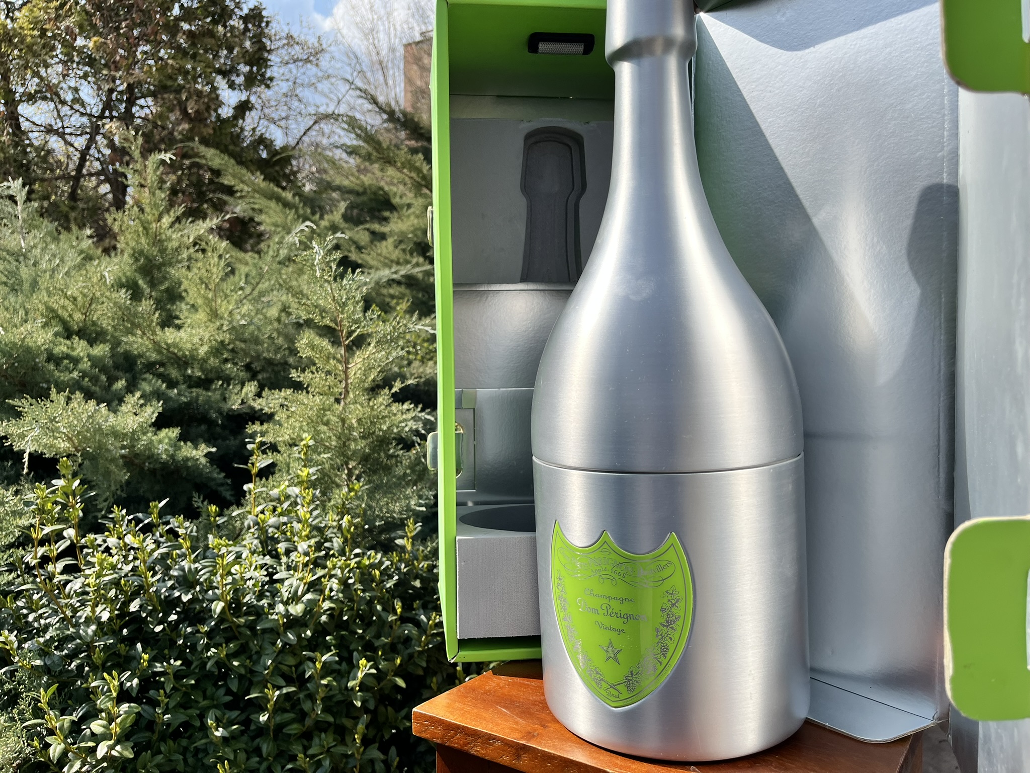 Dom Pérignon × Marc Newson limitált kiadású pezsgőhűtő konténer – design gyűjtői darab, eredeti csomagolásban – FOGLALT