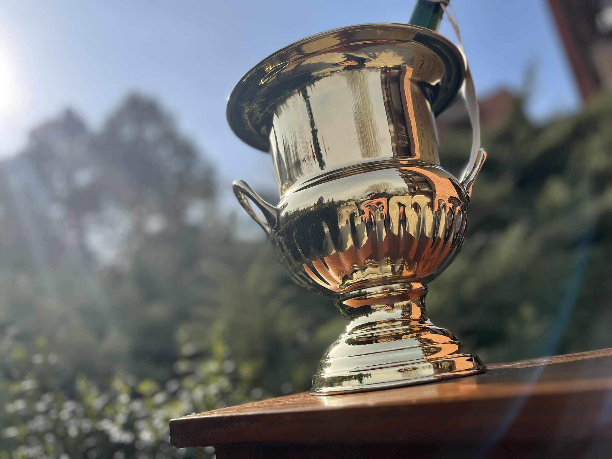 Polírozott sárgaréz pezsgő- és borhűtő jégveder – elegáns Medici stílusú vintage darab – ELADÓ