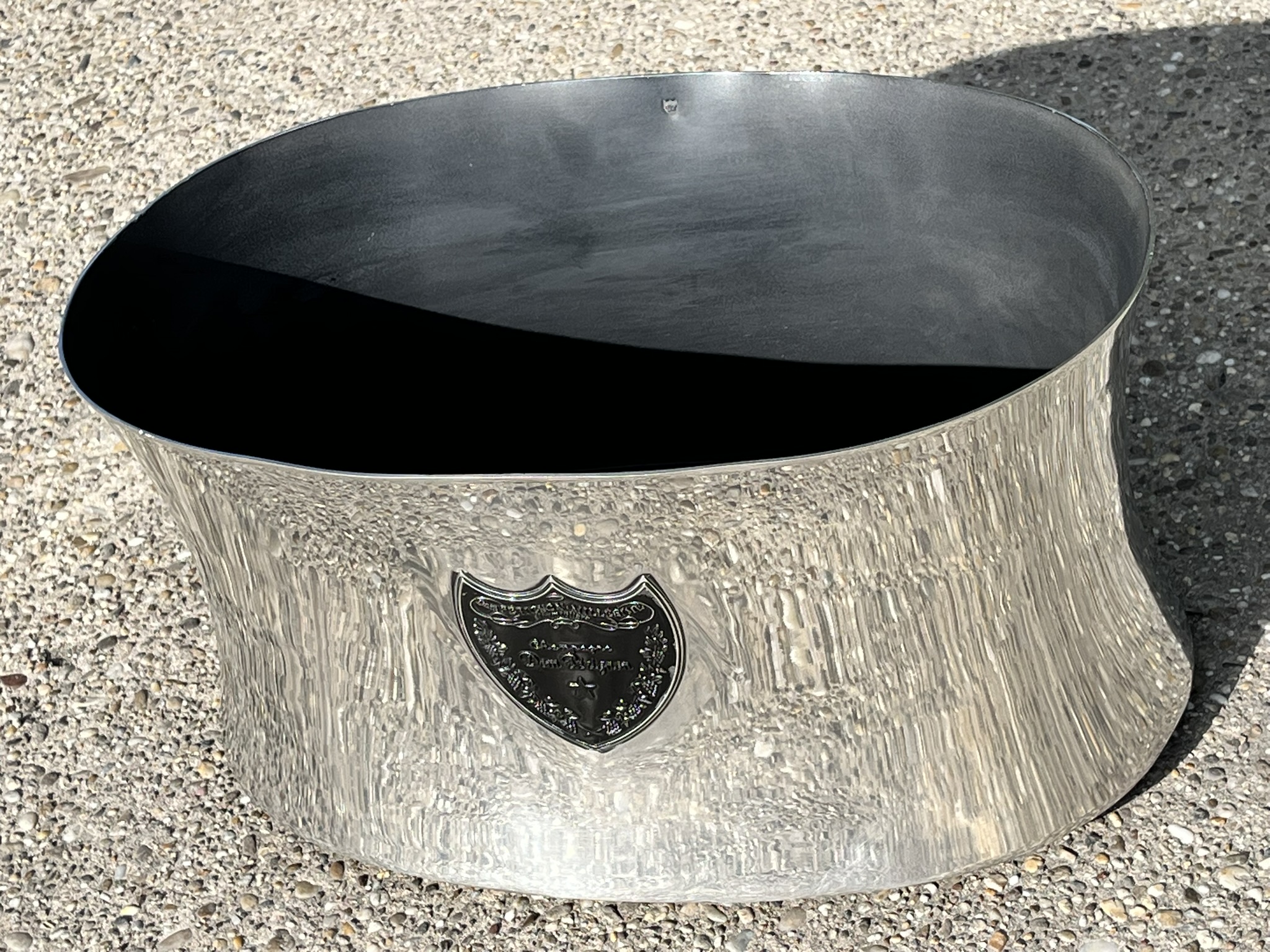 Dom Pérignon „Vasque” ón pezsgőhűtő jégmedence – Martin Szekely design by Royal Selangor – ELADÓ