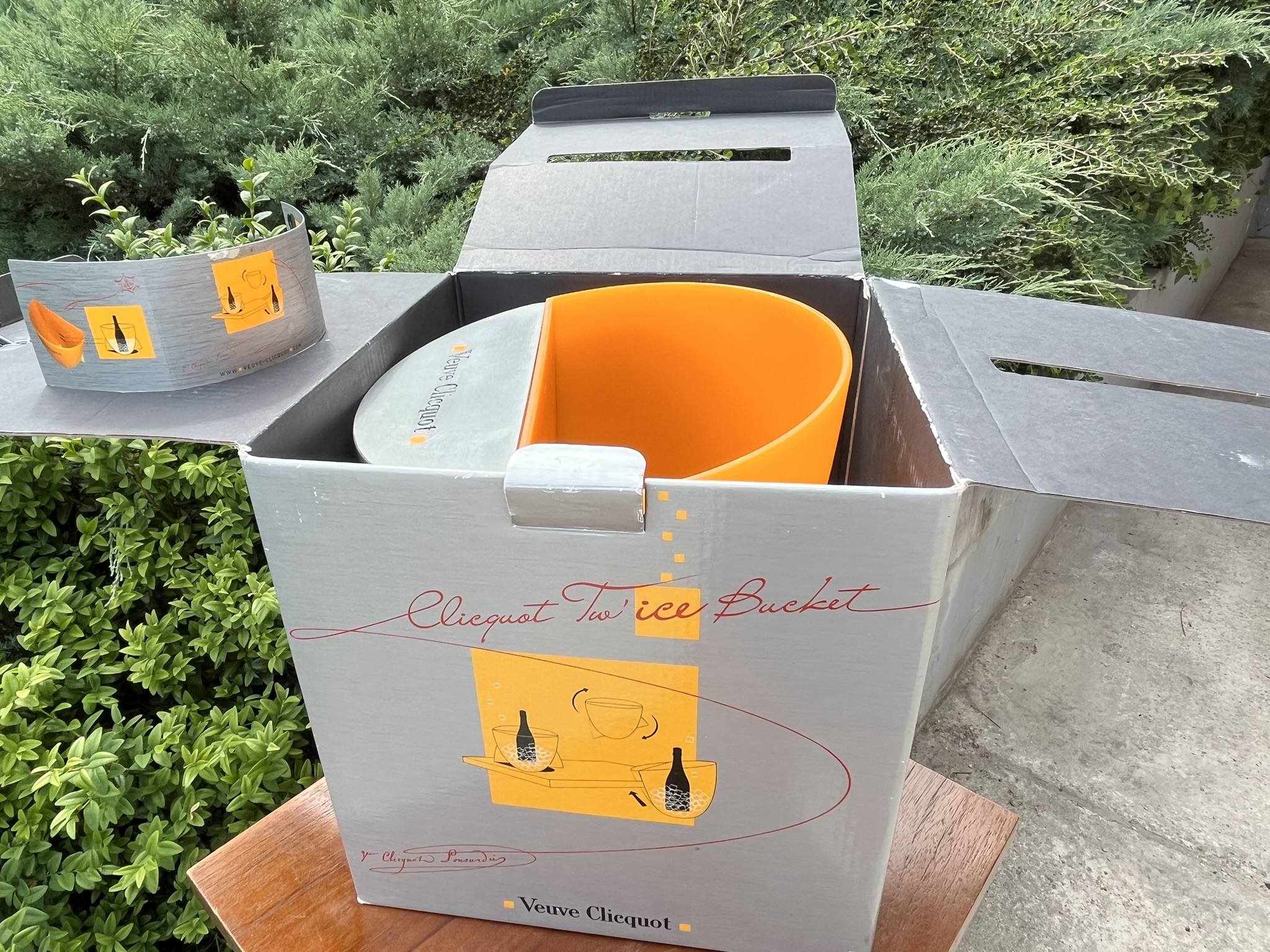 Veuve Clicquot Tw’Ice Kétfunkciós Forgatható Pezsgőhűtő – Ritka Vintage Design Eredeti Dobozában – ELADÓ
