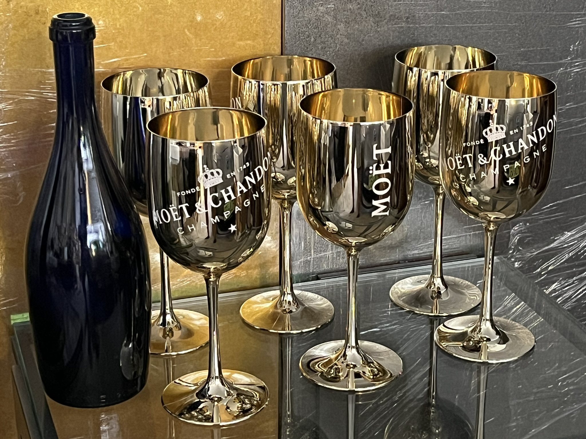 Moët & Chandon arany tükrös pezsgőspohár szett – 6 darabos, eredeti dobozban – ELADÓ